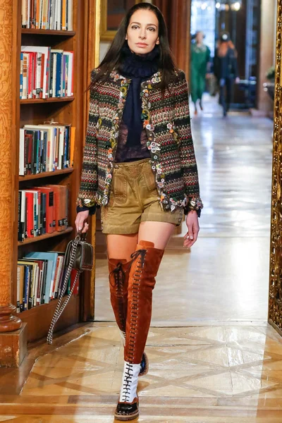 Look 61